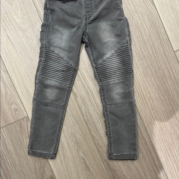 Gray Moto-Style Skinny Jeans with Ribbed Knee Panels - Picture 3 of 4